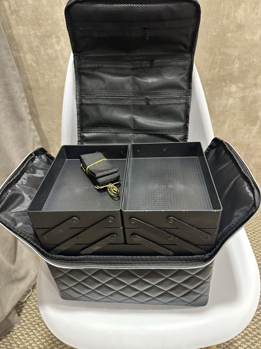 Бьюти кейс чемодан визажиста