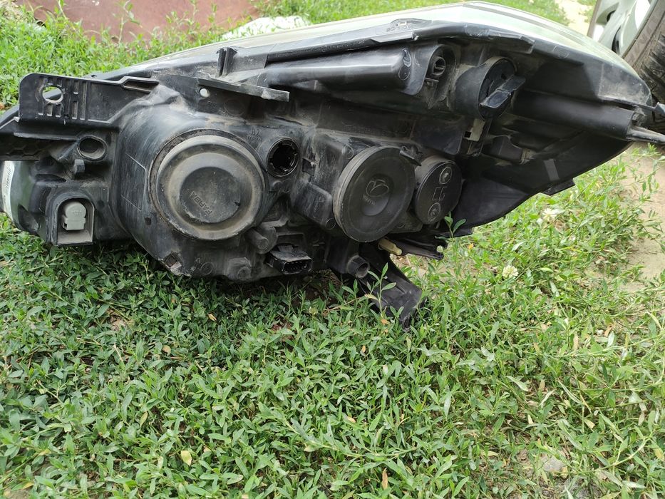 Far stânga dreapta Renault Clio 3