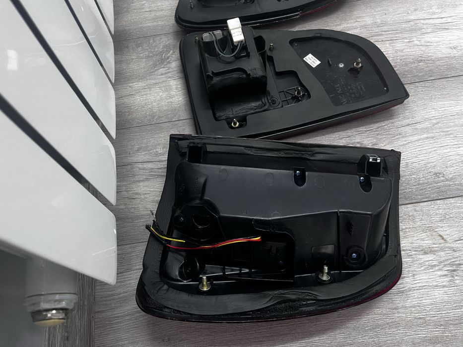 Фары задние LEXUS 470