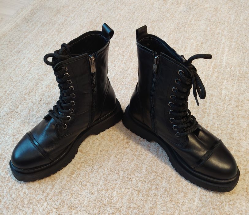 Ghete piele Dasha mărimea 39