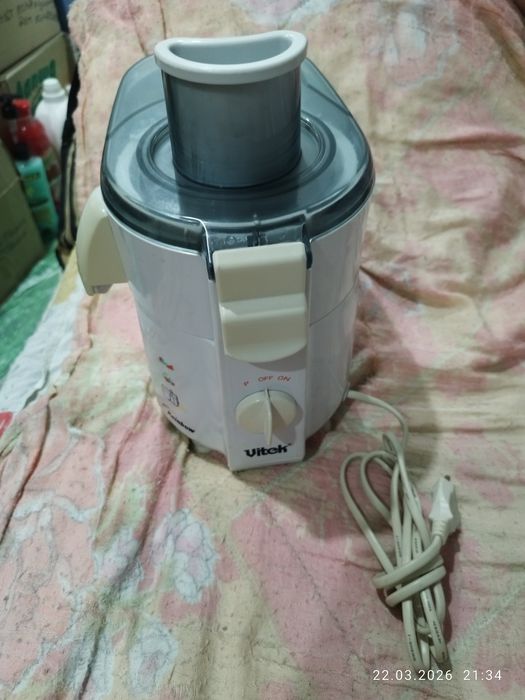 Соковыжималка Vitek Rainbow