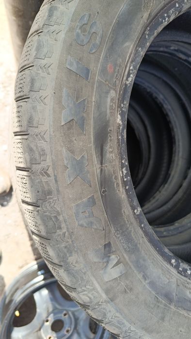 Максис 205/65/16 пара