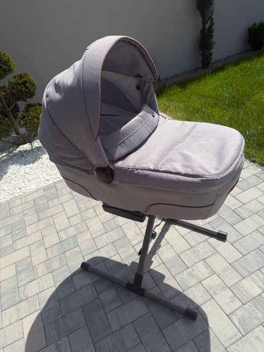 Vand sau schimb cu boxa Carucior pentru copii Inglesina 3 in 1 Trilogy Plus