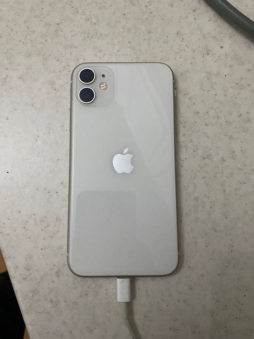 продам айфон 11 64гиг хорошем сост