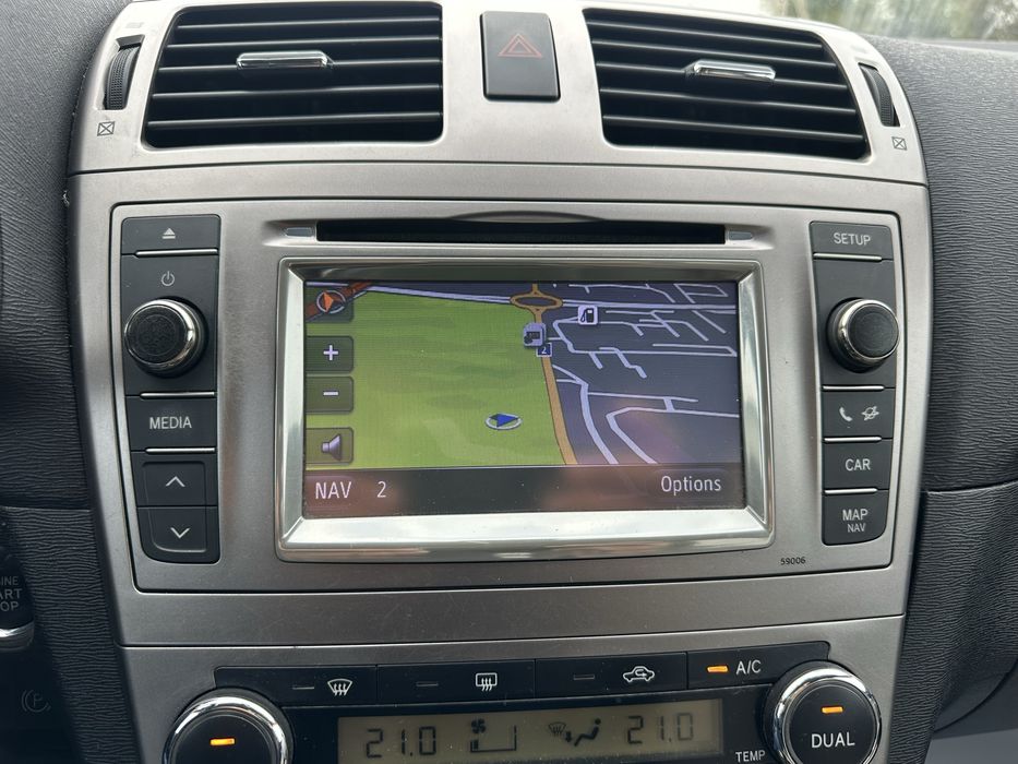 Навигация за Тойота Авенсис Т27