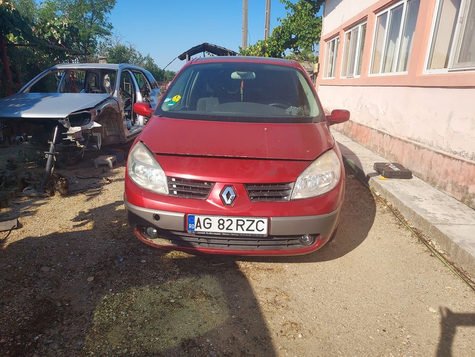 Dezmembrez Renault Scenic 1.9 dci