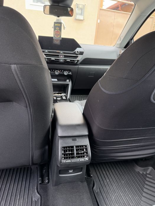 Citroen C 4 an 2022 1.2 benzina