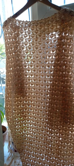 Шаль ручной работы