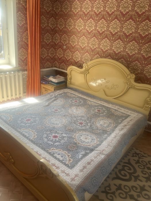 кровать  для  спальной
