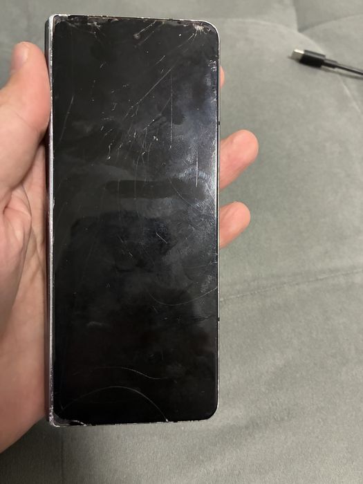 Samsung Galaxy Z Fold 4 - за части