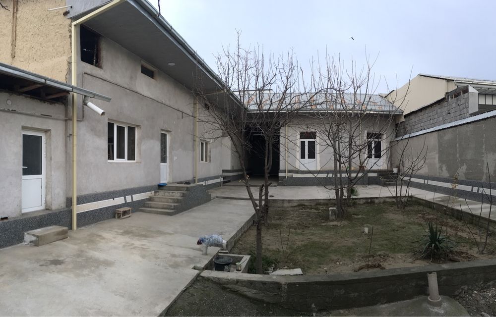 Jizzax shahar markazida shinam hovli sotiladi!