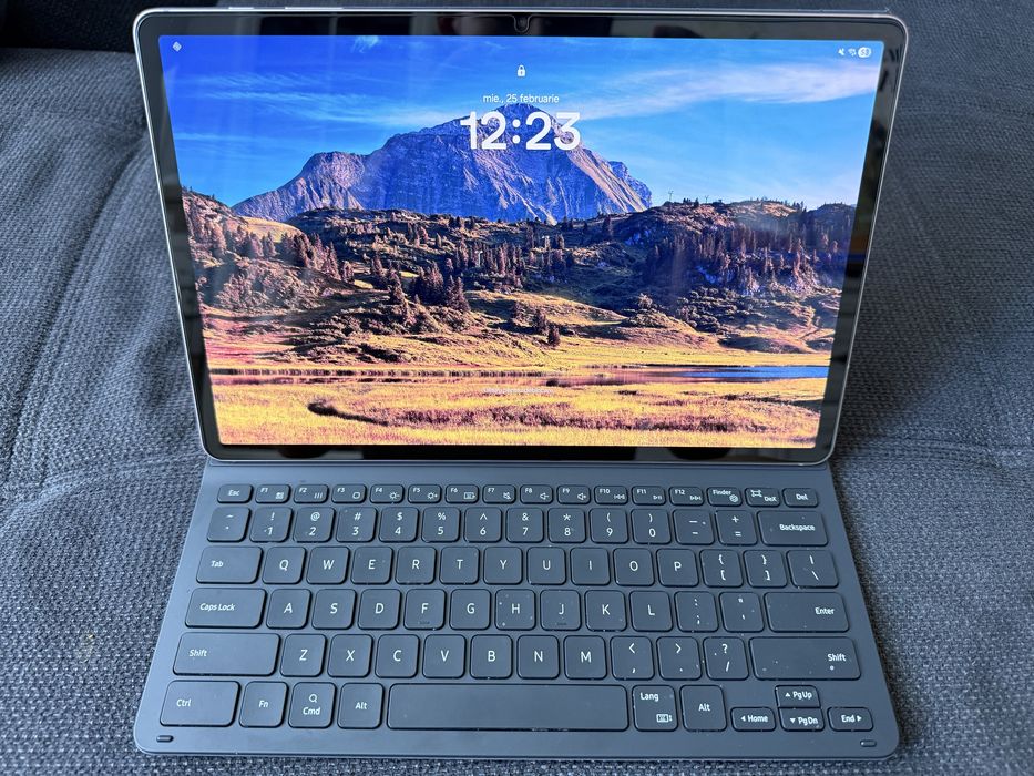 Samsung Tab S8+ 12,4” ca nouă + Keyboard Cover, S Pen, Pachet complet