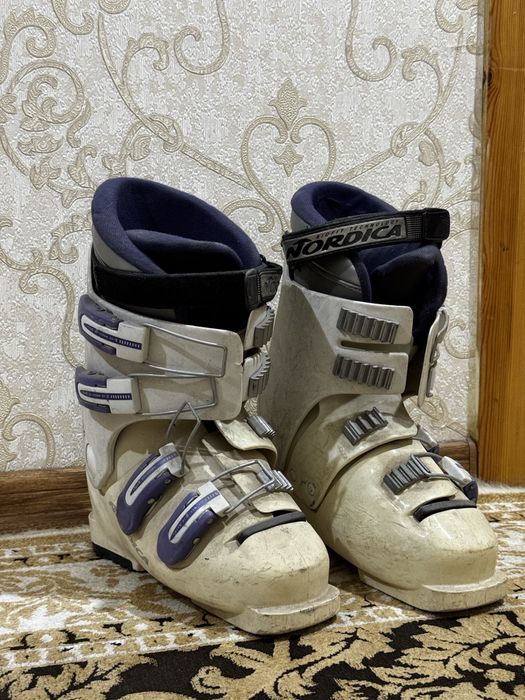 Горнолыжные ботинки 270мм (37)