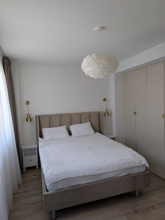 Vând casa premium  în cartier Arcasilor