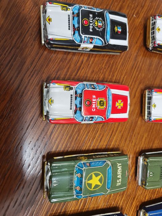 Masinuța de tabla de colectie Tin Toys Vintage Japan.