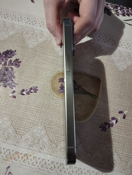 IPHONE 15 PRO  Natural Titanium