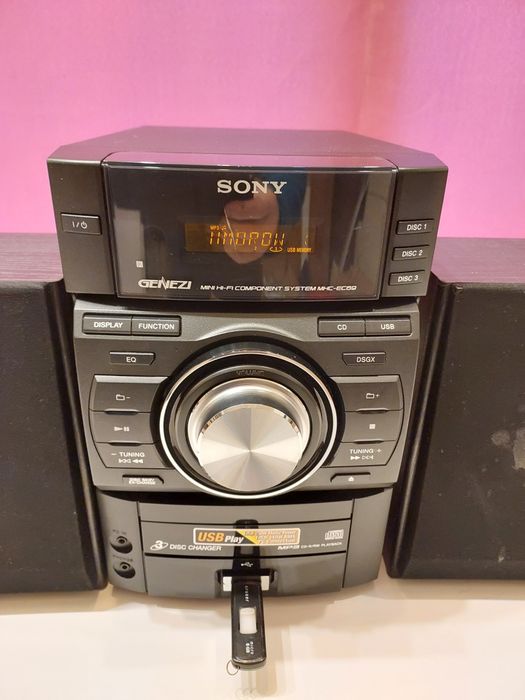 Sistem Sony HCD-EC69+boxe LG. Cd  cu MP3 , usb, tuner. Citiți anunțul