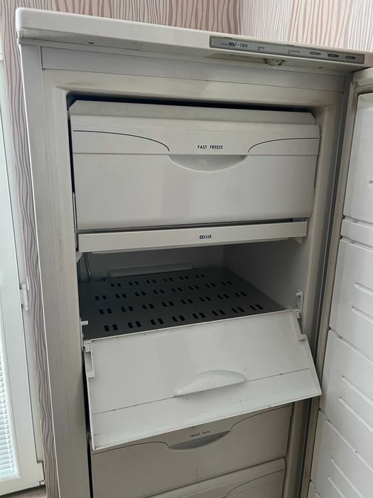 Вертикален фризер ATLANT