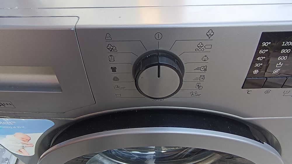 Пералня BEKO Slim на части.