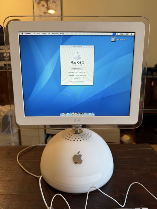 Apple iMac G4 lampă 15” - 1Ghz 768MB RAM 80GB HDD, AirPort (wireless)