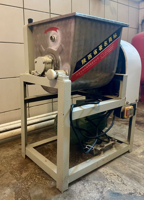 Тестомес промышленный на 5 кг