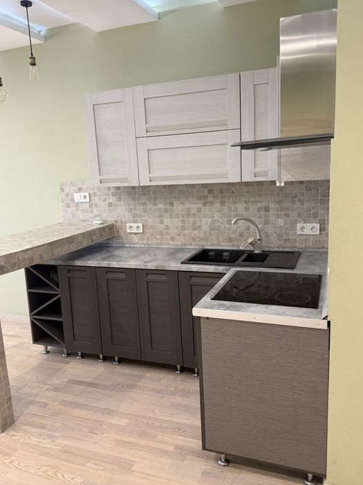 Продам кухню с техникой(срочно)