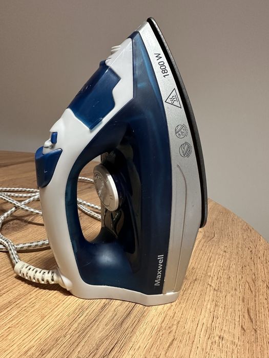 Утюг Maxvell 1800 W