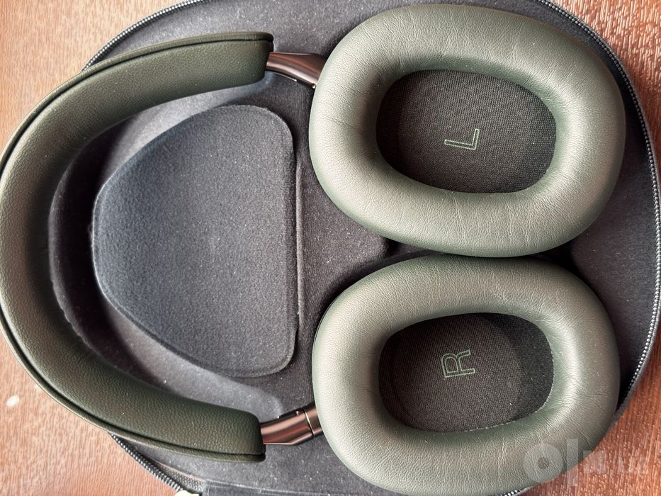 Bowers & Wilkins Px8 Dark Forest — премиальные наушники