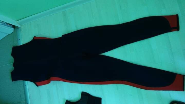 Продавам употребявана долнище неупен-Техносуб