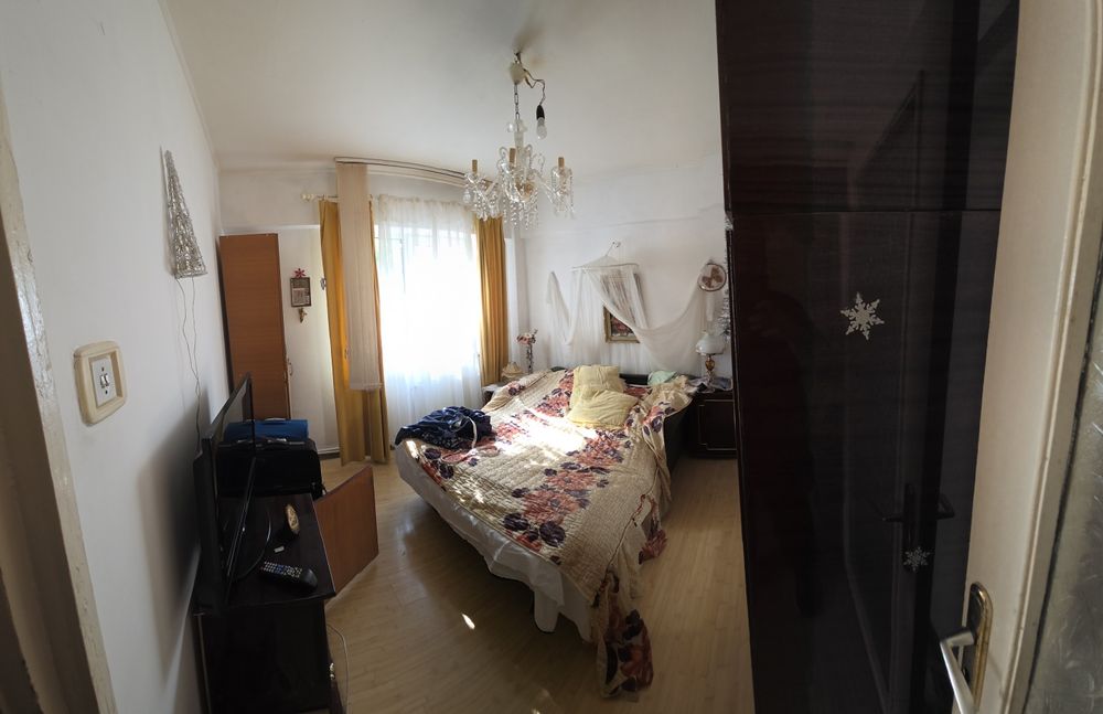 Vand apartament 3 camere, centru