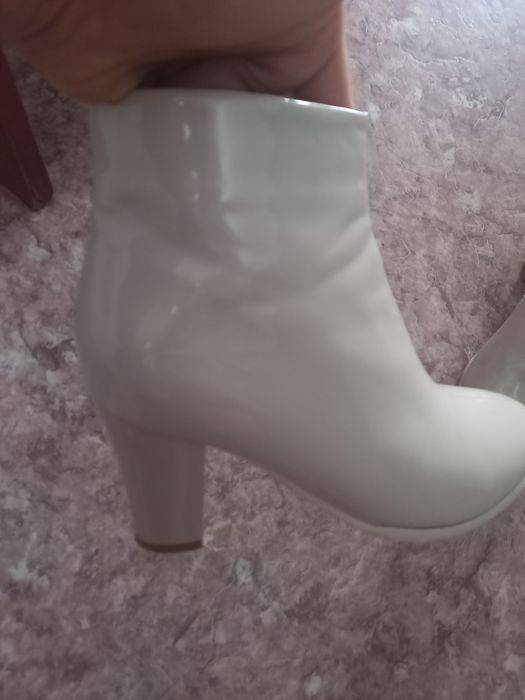 Продам обувь в хорошем состоянии