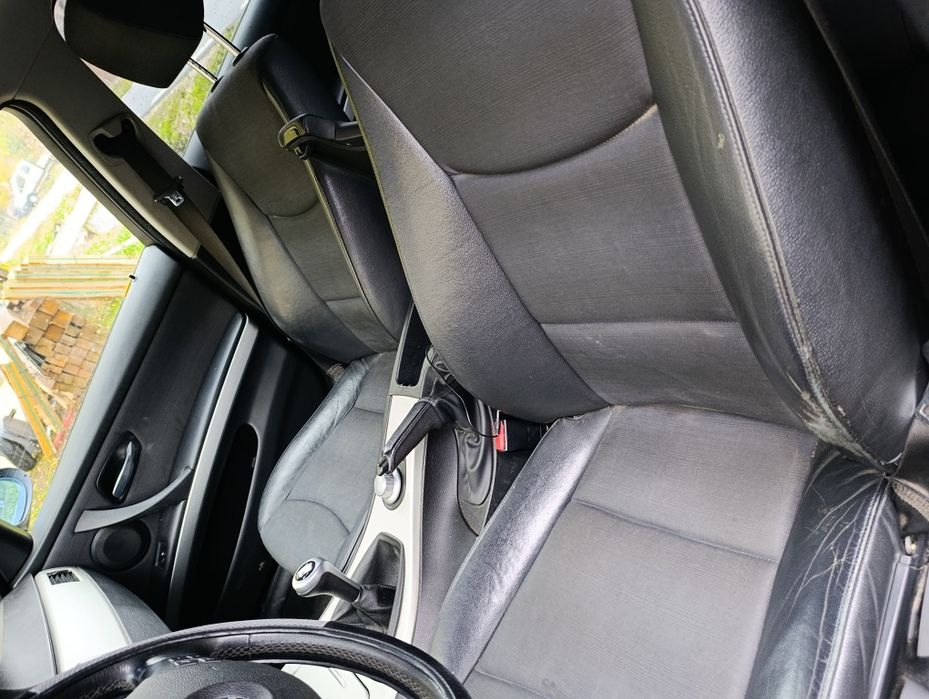 BMW 320i în stare ok