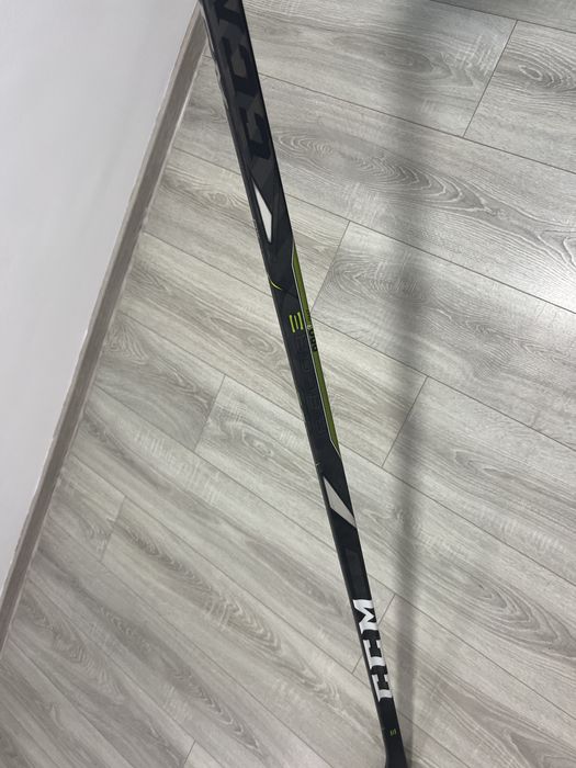 Vând crosă CCM Ribcor Trigger PRO 3 PMT
