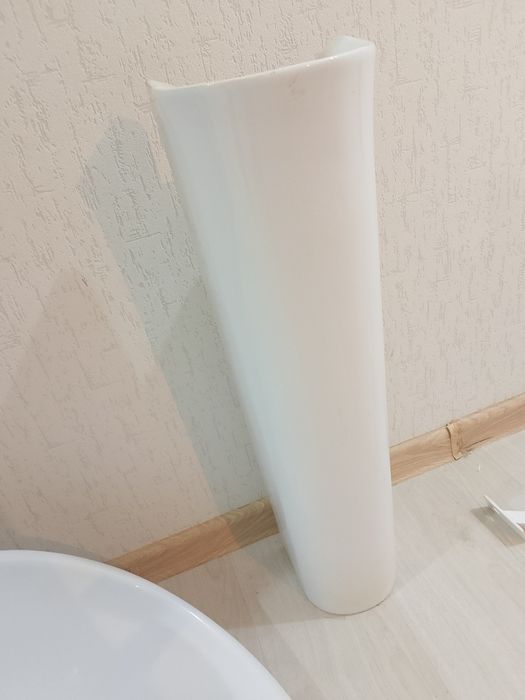 Раковина с пьедесталом