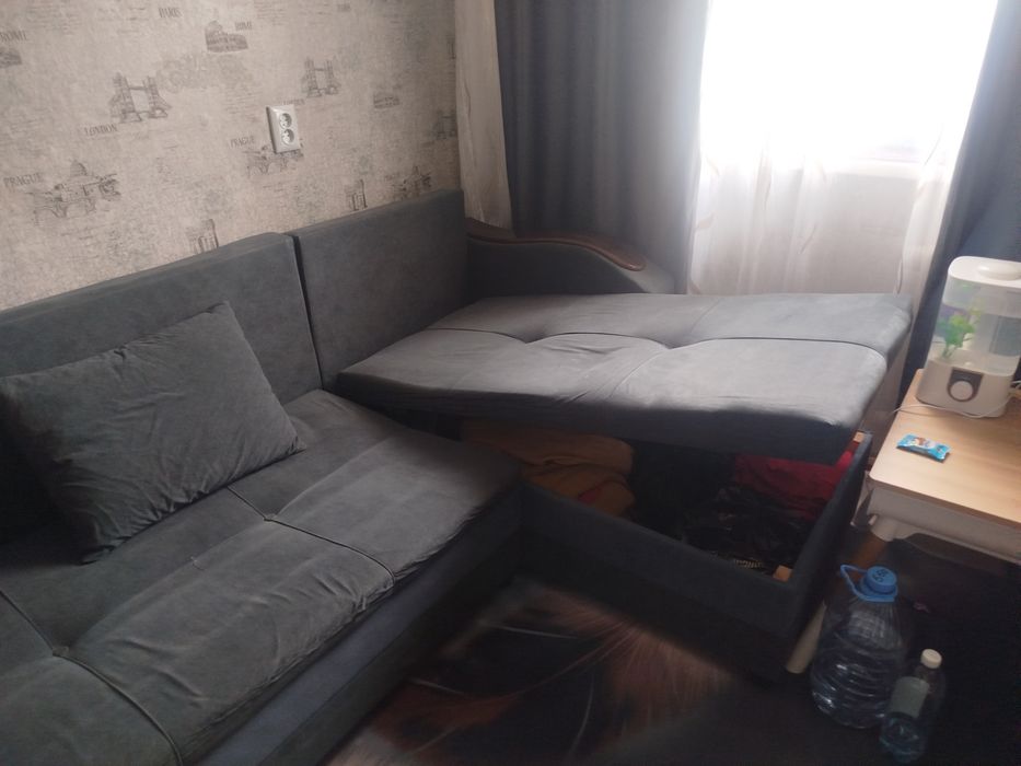 Продам диван для гостиной