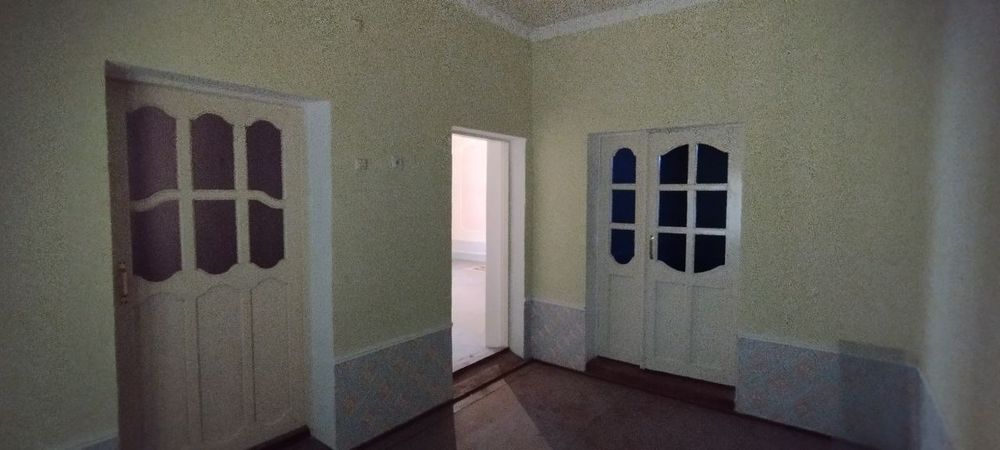 Shofirkon tuman markazida uy sotiladi. Kelishiladi
