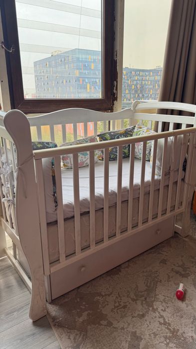 Детская кровать из дерева