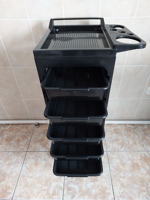 Продам тележку (помощник парикмахера)