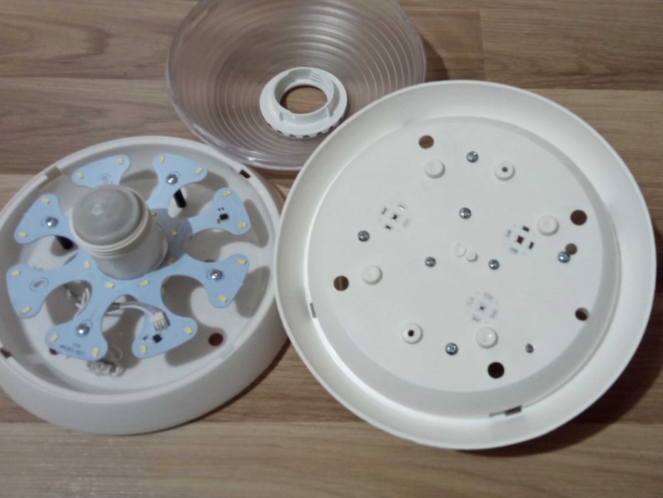 LED Плафон 12W сензор, Луминисцентни тела