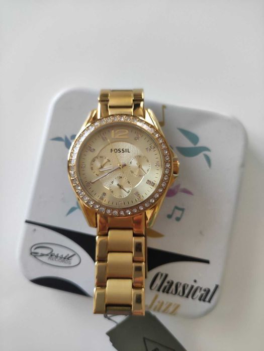 НАМАЛЕН! Дамски часовник Fossil Riley ES3203