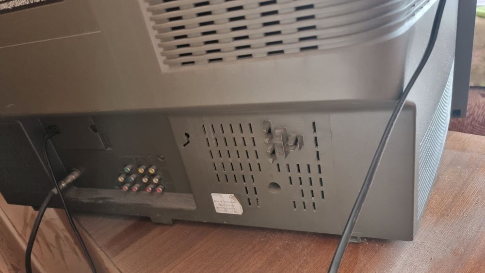 Panasonic  72диаганаль 75герц