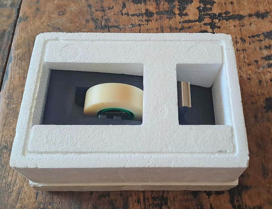 поставка за тиксо за бюро Henkels Aachen Design Германия, масивна