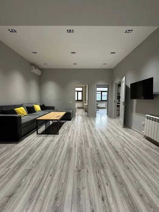 Сдается 3 комнатная квартира 545*