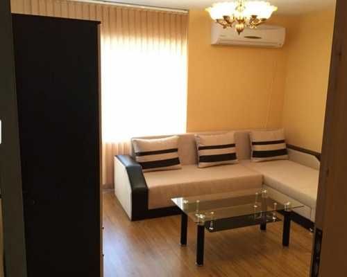 Дава се под наем Тристаен апартамент в Пловдив, Старият град - 90 кв.м за 255 € - Снимка #1