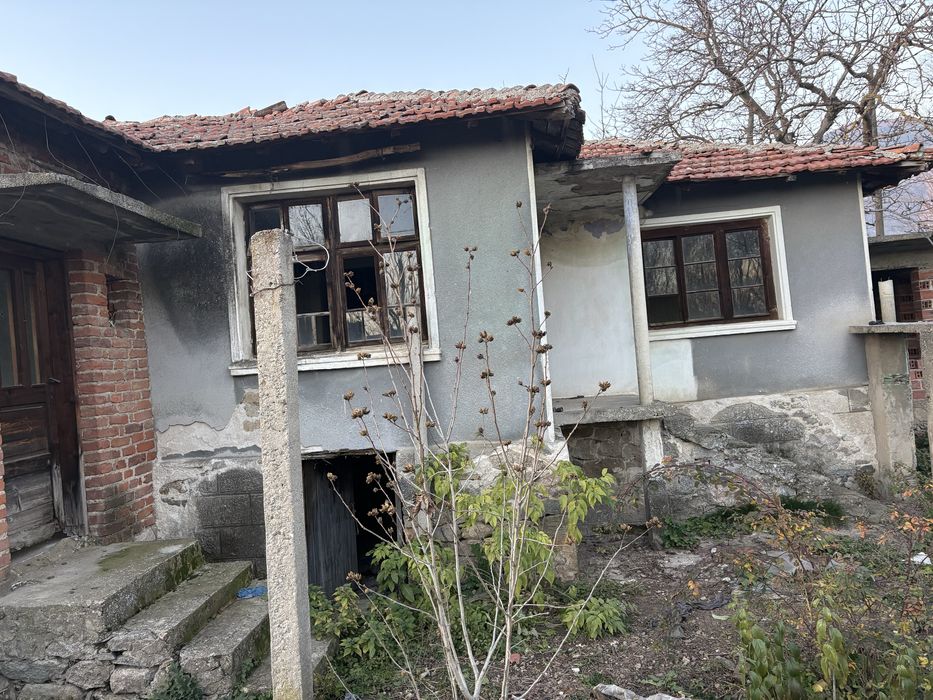 Не обзаведена къща