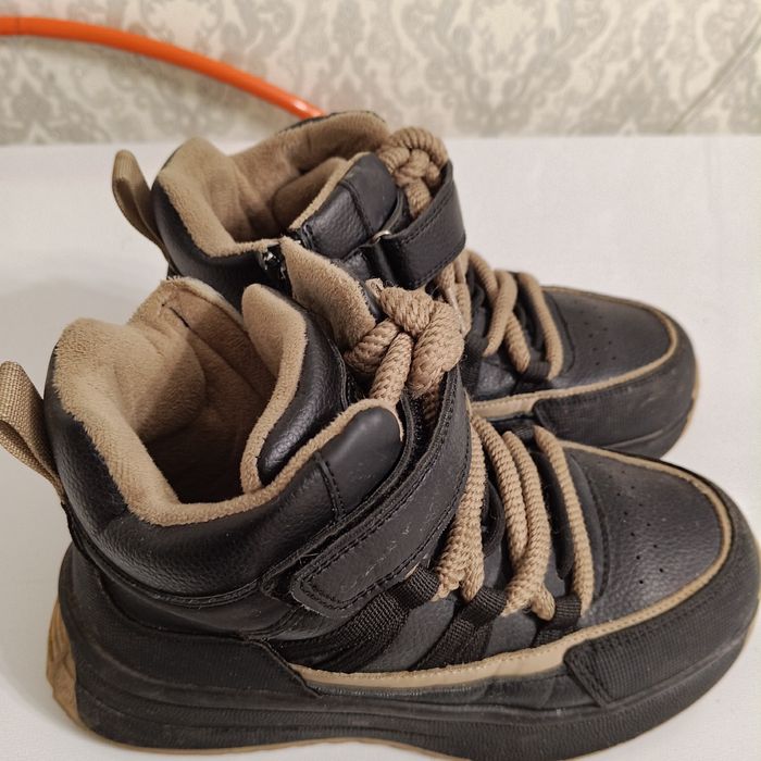 Продам детские зимсезонные полуботинки