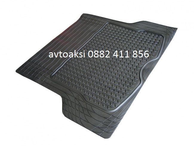 Универсална гумена стелка за багажник размер 140/108см-3039
