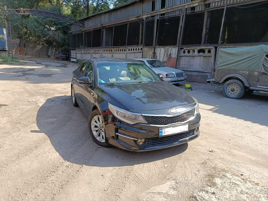 Автомобил Киа оптима