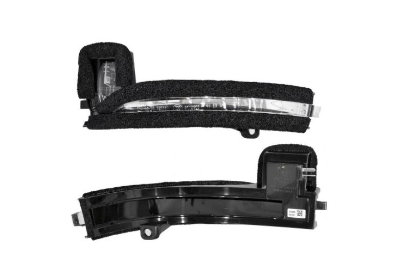 Lampa semnalizare oglinda Chrysler Pacifica, 03.2016-08.2020; Pacifica, 04.2020-; Voyager, 06.2019-12.2023, montare fata, stanga/dreapta, LED; Omologare: SAE; OE