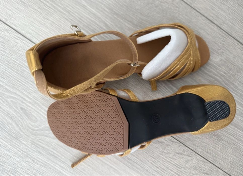 Sandale de dans (37,5)